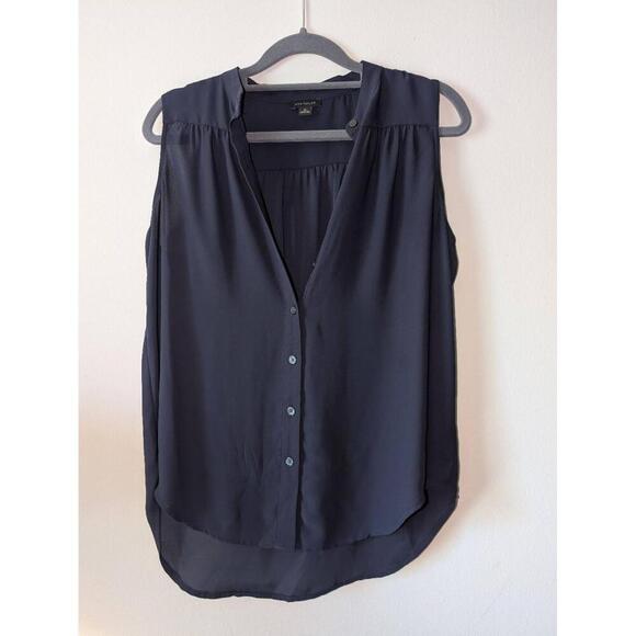 Ann Taylor Blouse Womens Size XSmall Navy Sleeveless ButtonUp Flowy Fabric Chic - Picture 2 of 5